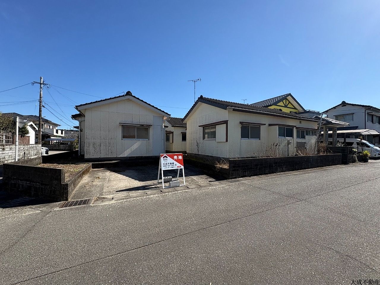 古家は解体し更地渡しとなります。